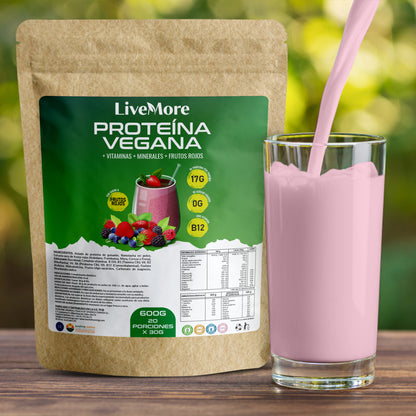 Proteína vegana orgánica con frutos rojos y vitaminas